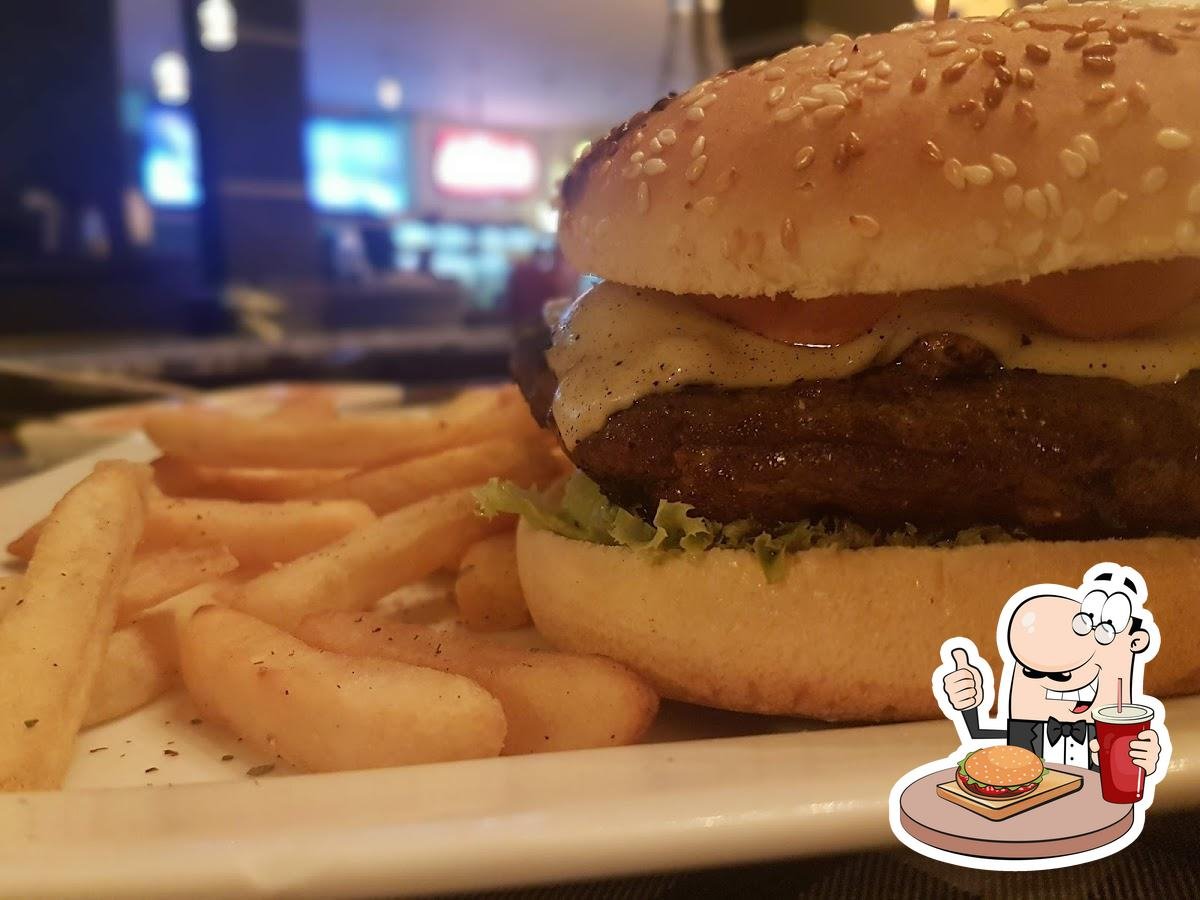 Hamburguesa Carantanta con queso fundido y papas fritas